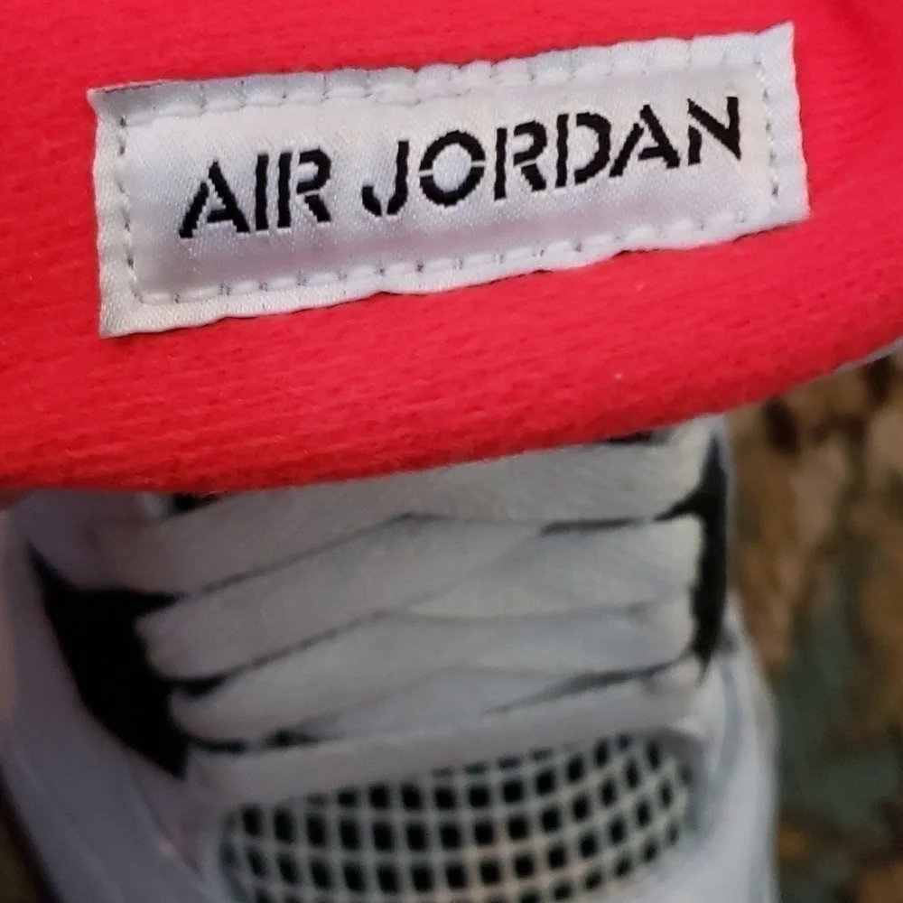 Air Jordan 4 Retro SE Pale Citron